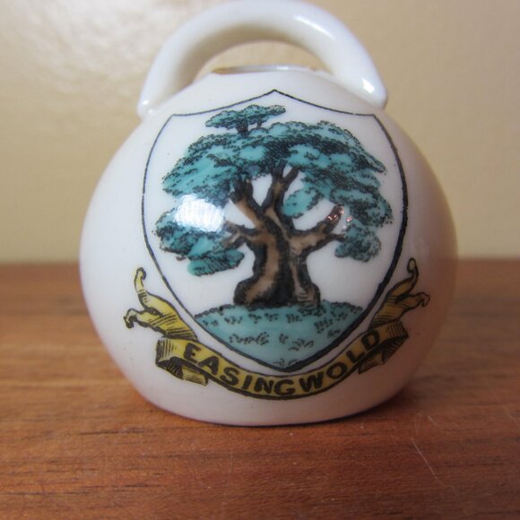 W.H. Goss crested heraldry china vintage Easingwold (GC067 Grace) - Picture 3 of 6